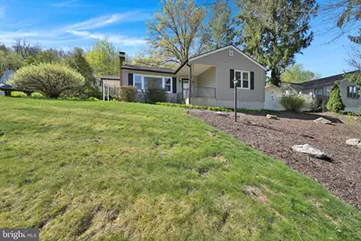 127 Mahantongo Drive, Pottsville, PA 17901 - Photo 1