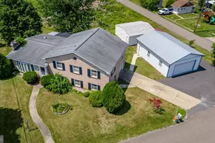 50 Lincoln Dr, Tamaqua, PA 18252 - Photo 1