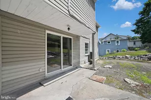 216 W Bacon St, Pottsville, PA 17901 - Photo 27