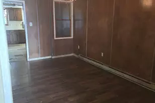 216 W Centre St, Shenandoah, PA 17976 - Photo 3