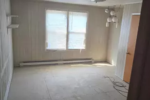 216 W Centre St, Shenandoah, PA 17976 - Photo 9