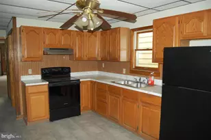 117 Lombard St, Tamaqua, PA 18252 - Photo 5