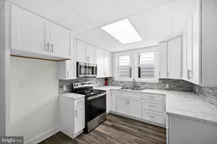 205 S Schuylkill Ave, Shenandoah, PA 17976 - Photo 9