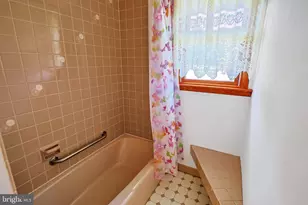 1004 Maple St, Pottsville, PA 17901 - Photo 25