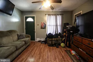 23 N Broad Mountain Ave, Frackville, PA 17931 - Photo 3
