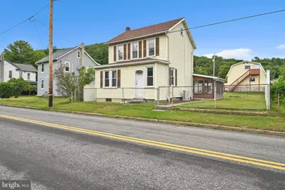 408 E Railroad Avenue, New Ringgold, PA 17960 - Photo 3
