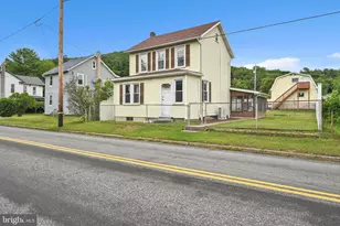 408 E Railroad Ave, New Ringgold, PA 17960 - Photo 3
