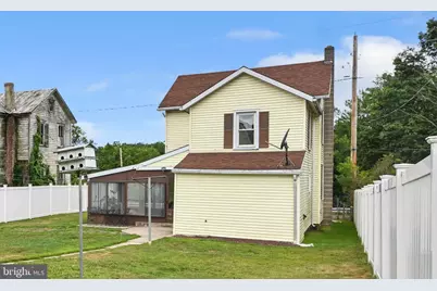 408 E Railroad Avenue, New Ringgold, PA 17960 - Photo 35