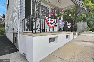 18 Mary St, Pottsville, PA 17901 - Photo 9