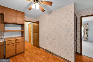 1323 Mahantongo St, Pottsville, PA 17901 - Photo 17
