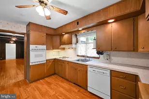 1323 Mahantongo St, Pottsville, PA 17901 - Photo 15