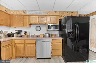 212 W Walnut St, Pottsville, PA 17901 - Photo 9