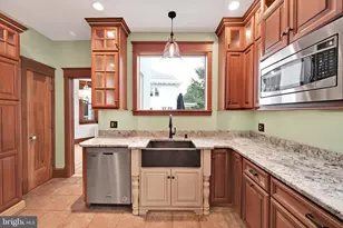 1805 Mahantongo St, Pottsville, PA 17901 - Photo 33