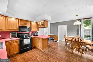 999 E Norwegian St, Pottsville, PA 17901 - Photo 11