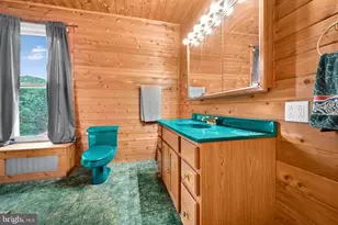 999 E Norwegian St, Pottsville, PA 17901 - Photo 17