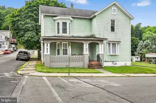 999 E Norwegian St, Pottsville, PA 17901 - Photo 1