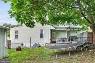 999 E Norwegian St, Pottsville, PA 17901 - Photo 35