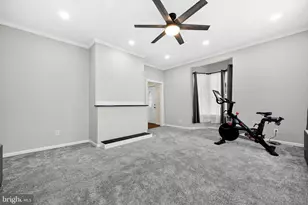 999 E Norwegian St, Pottsville, PA 17901 - Photo 9
