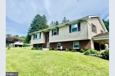 302 E Wyncoop Avenue, Gordon, PA 17936 - Photo 1
