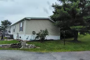 2 A Genesis Blvd, New Ringgold, PA 17960 - Photo 3