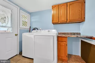 217 N Center St, Frackville, PA 17931 - Photo 11