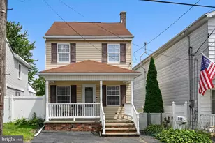 217 N Center St, Frackville, PA 17931 - Photo 1