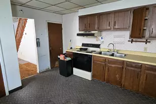 127 S Broad Mountain Ave, Frackville, PA 17931 - Photo 7