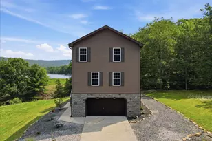 16 Delaware Dr W, North Union Township, PA 18202 - Photo 5
