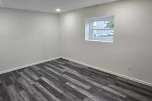 300 W Frack St, Frackville, PA 17931 - Photo 5