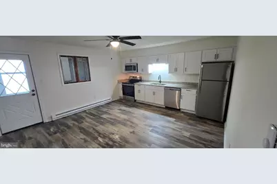 22 S Saint John Street #2ND FL, Schuylkill Haven, PA 17972 - Photo 5