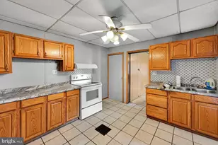 415 Boone St, Pottsville, PA 17901 - Photo 15