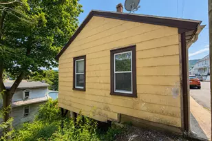 403 Gay St, Tamaqua, PA 18252 - Photo 25