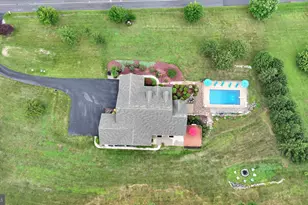 48 Grey Hawk Dr, Orwigsburg, PA 17961 - Photo 3