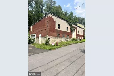 7 Mamies Avenue, Pottsville, PA 17901 - Photo 1