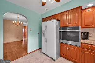 432 E Race St, Pottsville, PA 17901 - Photo 11