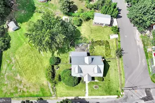 432 E Race St, Pottsville, PA 17901 - Photo 3