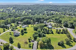 1290 Running Deer Dr, Auburn, PA 17922 - Photo 3