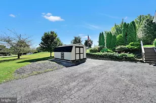 1290 Running Deer Dr, Auburn, PA 17922 - Photo 45
