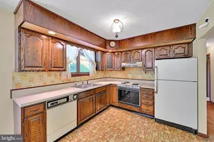215 W Wilder St, Cressona, PA 17929 - Photo 21