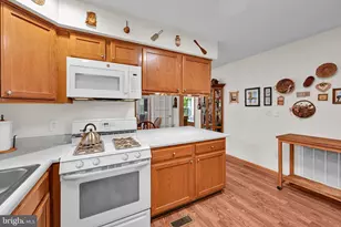 652 Canal Dr, Pine Grove, PA 17963 - Photo 9