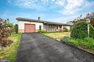 115 Walnut St, Pine Grove, PA 17963 - Photo 5
