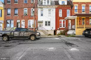713 W Norwegian St, Pottsville, PA 17901 - Photo 1