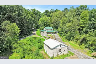 18 Church Lane, Pine Grove, PA 17963 - Photo 1