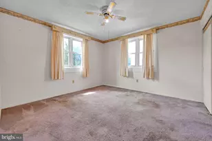 708 W Maple St, Valley View, PA 17983 - Photo 17