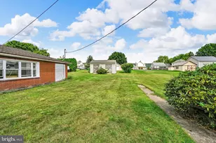 708 W Maple St, Valley View, PA 17983 - Photo 41