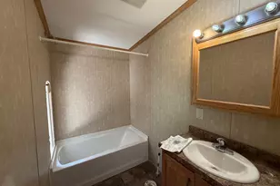 12 Draper St, Gilberton, PA 17934 - Photo 5