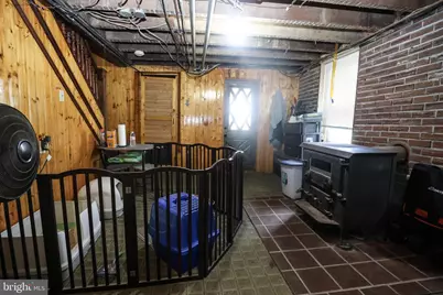 212 W Schuylkill Avenue, Pottsville, PA 17901 - Photo 15