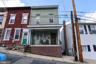 212 W Schuylkill Ave, Pottsville, PA 17901 - Photo 1