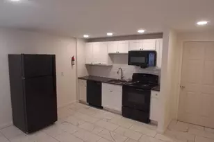 219 N 3rd St, Pottsville, PA 17901 - Photo 5
