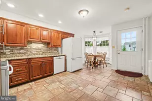 41 S Center St, Frackville, PA 17931 - Photo 15